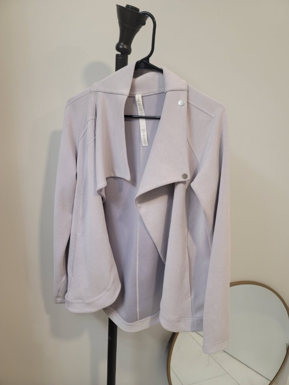 Lululemon Women’s Rally Wrap Sweater Size 8 Stargaze, Excellent Condition